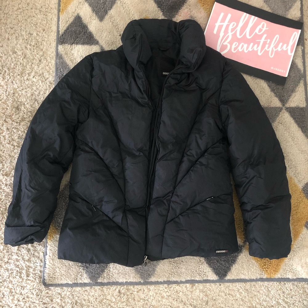 💫⭐️Cute Vintage Black Guess Puff Jacket🌟✨🌬